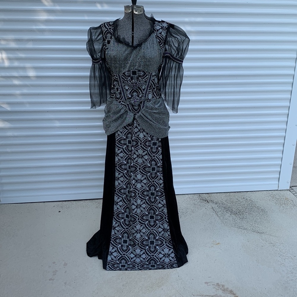 Evil Princess Gorgeous Sorcerer Fancy Witch - Picture 9 of 16